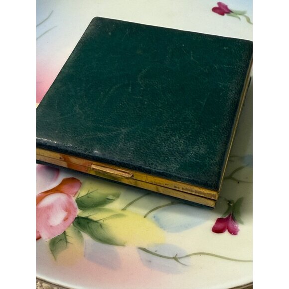 Vintage 40's Dorset 5th Ave Green Leather Compact Coin Purse - Picture 3 of 15